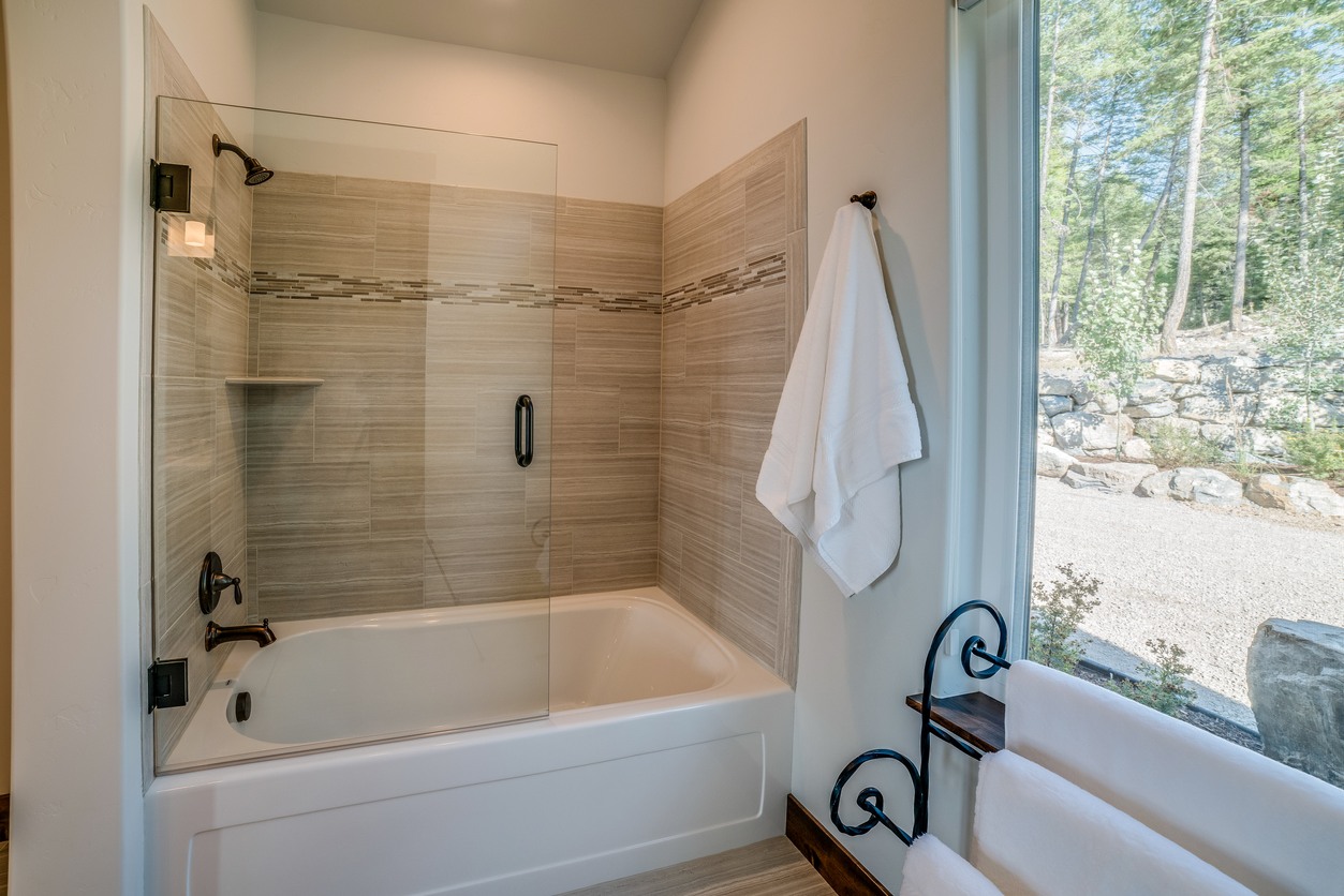 Shower & Tub Installation in Manila